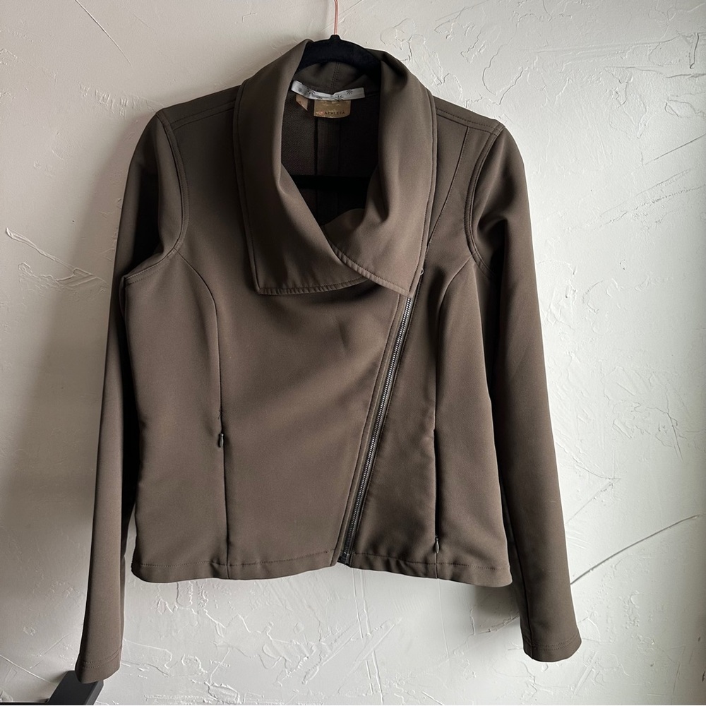 🩷 Athleta Olive Green Asymetrical Zipper with Cowl Neck Soft Shell Size M